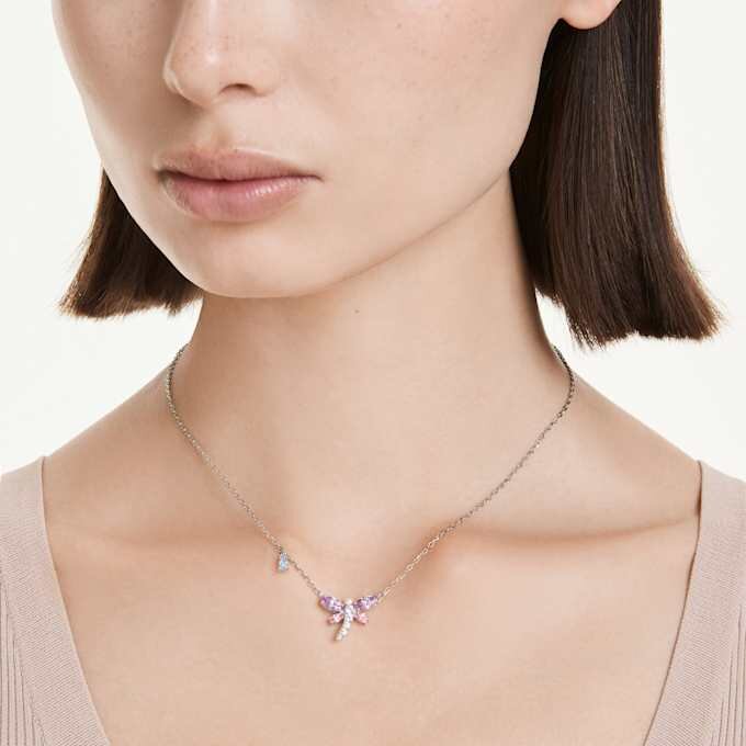 Ariana Grande X Swarovski anheng med blandede slipinger, øyenstikker, flerfarget, rhodiumbelagt Ariana Grande X Swarovski anheng med blandede slipinger, øyenstikker, flerfarget, rhodiumbelagt