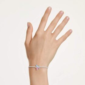 Ariana Grande X Swarovski-armbånd med blandede slipinger, blomst, flerfarget, rhodiumbelagt Ariana Grande X Swarovski-armbånd med blandede slipinger, blomst, flerfarget, rhodiumbelagt