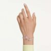 Ariana Grande X Swarovski armbånd med blandede slipinger, øyenstikker, flerfarget, rhodiumbelagt Ariana Grande X Swarovski armbånd med blandede slipinger, øyenstikker, flerfarget, rhodiumbelagt