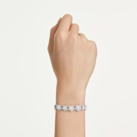 Ariana Grande X Swarovski-armbånd, rundslipt, blomst, hvit, rhodiumbelagt Ariana Grande X Swarovski-armbånd, rundslipt, blomst, hvit, rhodiumbelagt
