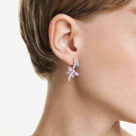 Ariana Grande X Swarovski dråpeøredobber med blandede slipninger, øyenstikker, flerfarget, rhodiumbelagt Ariana Grande X Swarovski dråpeøredobber med blandede slipninger, øyenstikker, flerfarget, rhodiumbelagt