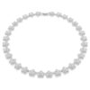 Ariana Grande X Swarovski-halskjede, rundslipt, blomst, hvit, rhodiumbelagt Ariana Grande X Swarovski-halskjede, rundslipt, blomst, hvit, rhodiumbelagt