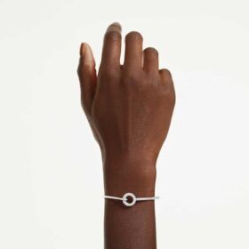 Dextera-armbånd med rundslipte steiner, hvitt, rhodiumbelagt Dextera-armbånd med rundslipte steiner, hvitt, rhodiumbelagt
