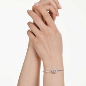 Dextera-armbånd med rundslipte steiner, hvitt, rhodiumbelagt Dextera-armbånd med rundslipte steiner, hvitt, rhodiumbelagt