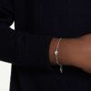 En Angelic-armbånd, rundslipt, hvitt, rhodiumbelagt