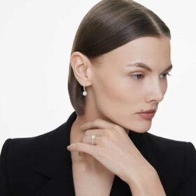 Eternity Halo solitaire-ring med laboratoriedyrkede diamanter på totalt 0,8 karat, rund form, 14K hvitt gull Eternity Halo solitaire-ring med laboratoriedyrkede diamanter på totalt 0,8 karat, rund form, 14K hvitt gull