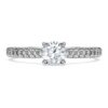 Eternity-solitaire-ring med laboratoriedyrkede diamanter på totalt 0,7 karat, rund form, 14K hvitt gull