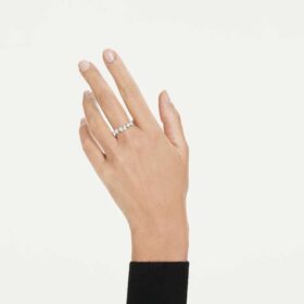 Galaxy Ring – laboratoriedyrkede diamanter, totalt 1 karat, ulike former, 14K hvitt gull Galaxy Ring – laboratoriedyrkede diamanter, totalt 1 karat, ulike former, 14K hvitt gull