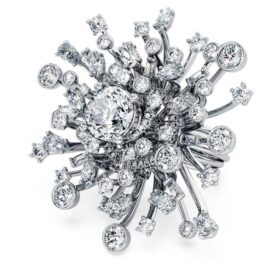 Galaxy-ring med laboratoriedyrkede diamanter på totalt 9,5 karat, blandede former, 18K hvitt gull Galaxy-ring med laboratoriedyrkede diamanter på totalt 9,5 karat, blandede former, 18K hvitt gull