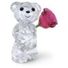 Kris Bear bærer en rose med kjærlighet