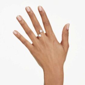 Mesmera åpen ring med hjerteformet sliping, pavé, hvit, gullbelagt Mesmera åpen ring med hjerteformet sliping, pavé, hvit, gullbelagt