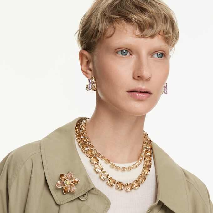 Idyllia-motivring med blandede slipninger, blomst, flerfarget, gullbelagt Idyllia-motivring med blandede slipninger, blomst, flerfarget, gullbelagt
