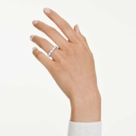 Oktagonal ring med laboratoriedyrkede diamanter på totalt 2,4 karat, oktagonal form, 14K hvitt gull Oktagonal ring med laboratoriedyrkede diamanter på totalt 2,4 karat, oktagonal form, 14K hvitt gull